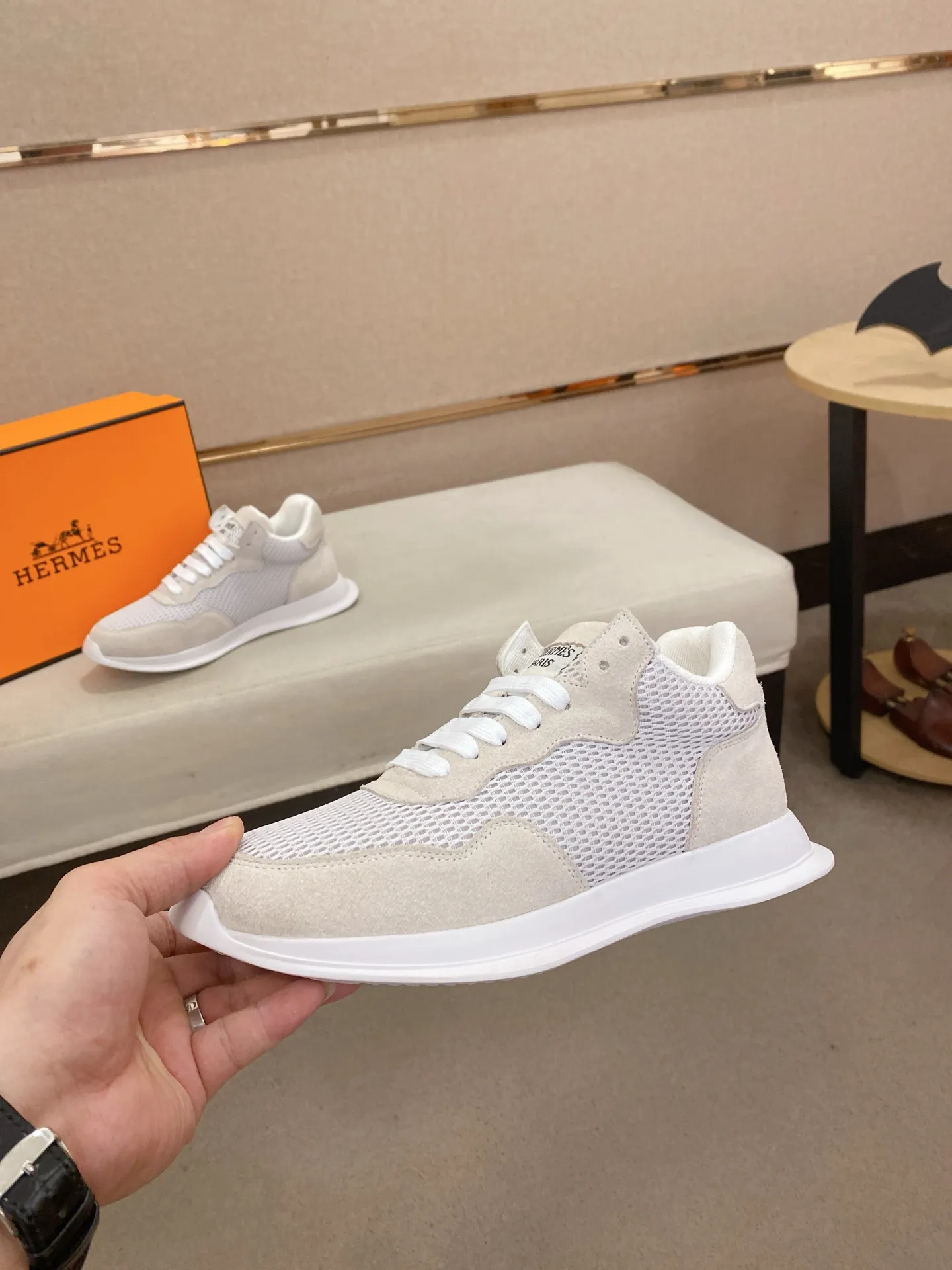 Men's clothing and shoes💰: 420💰《HERMES》【Classic Original Version】Hermès; Top 🔝 Purchasing Agency 🔍🔍Latest 🇺🇸Sold simultaneously at counters, original imported from Italy ▲▲ suede cowhide Equipped with breathable mesh ▲▲Exquisite workmanship (breathable mesh imported from Italy) sole: original sole provided by the original factory, ⚠️exclusive double-layer activity·TPR·rubber·combined molded outsole; Code number: 38-44